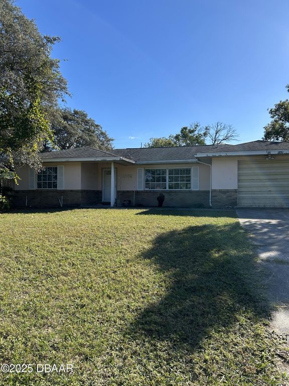 1282 Abagail Drive, Deltona, FL 32725