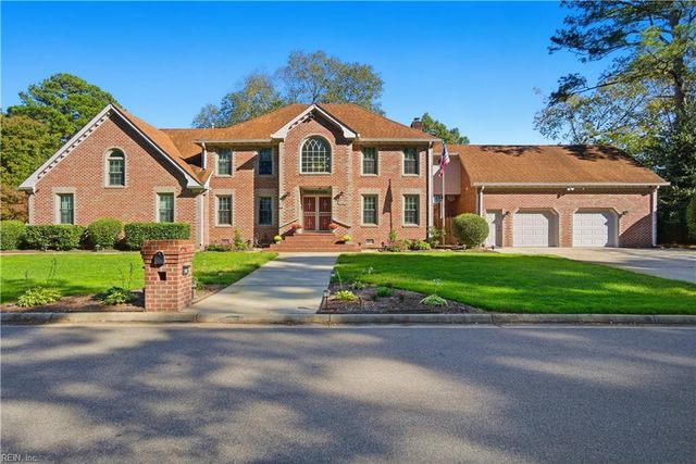 948 Forest Lakes CIR, Chesapeake, VA 23322