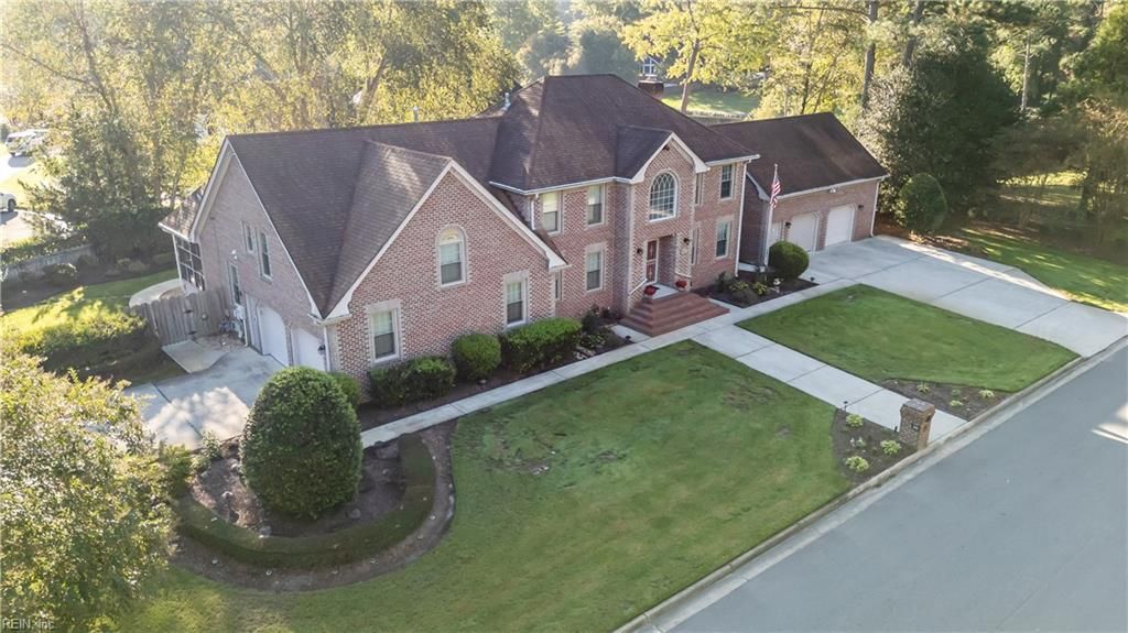 948 Forest Lakes CIR, Chesapeake, VA 23322