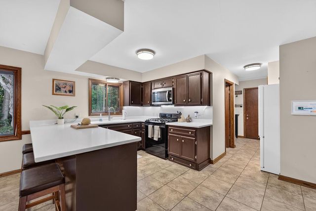 3420 Taurus DRIVE, Racine, WI 53406