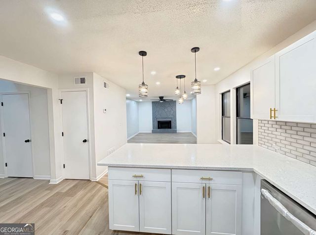 1486 Kelleys Close, Stone Mountain, GA 30088