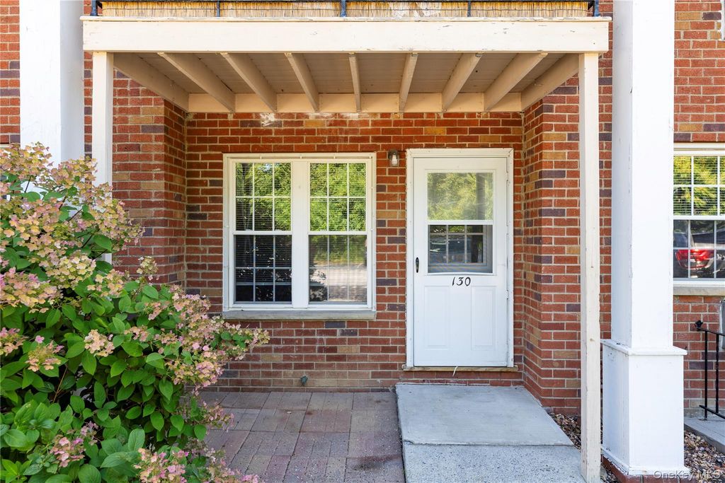 2 Colonial Road 130, Beacon, NY 12508