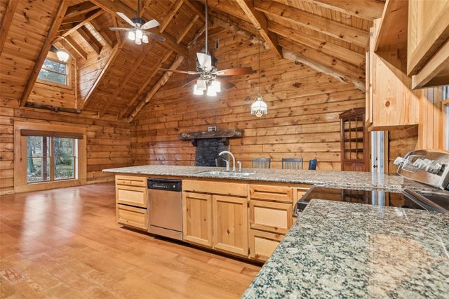 384 Lonesome Dove Trail, Trinity, TX 75862