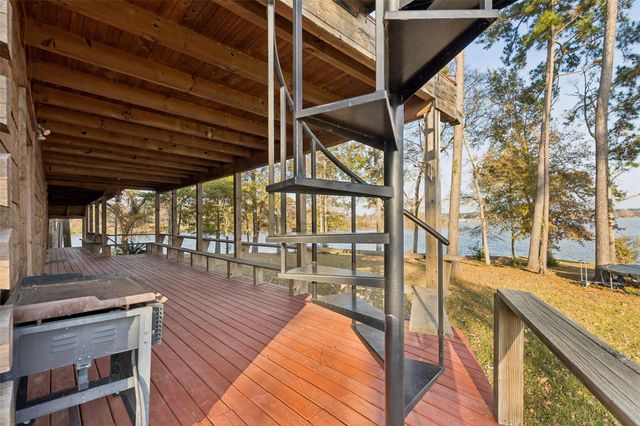 384 Lonesome Dove Trail, Trinity, TX 75862