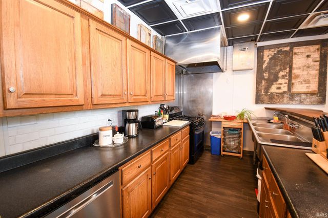 533 W Washington Boulevard, Fort Wayne, IN 46802