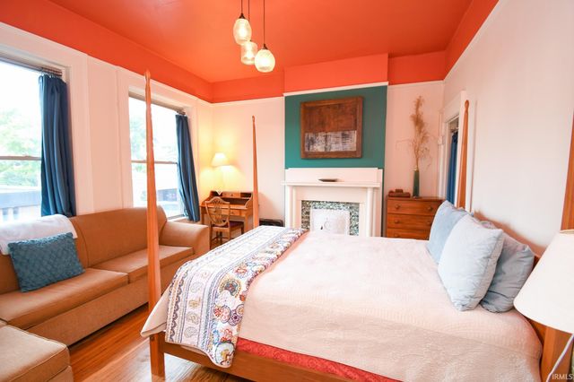 533 W Washington Boulevard, Fort Wayne, IN 46802