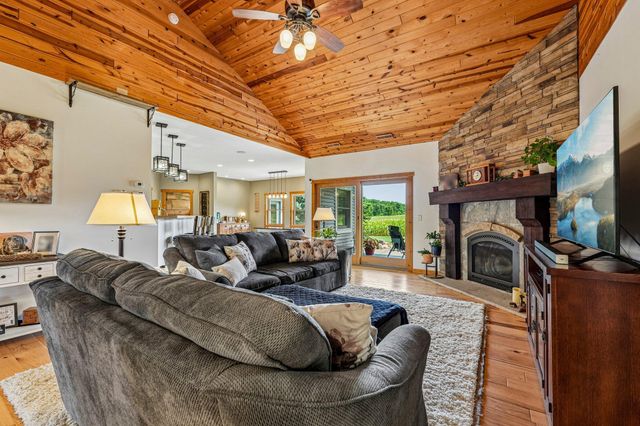 376 220th Street, Osceola, WI 54020