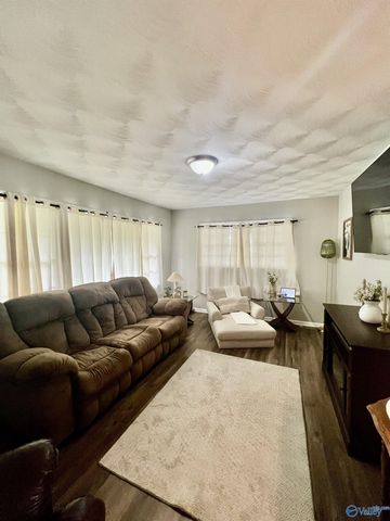 1413 2nd Street NE, Arab, AL 35016