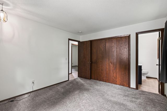 11601 Georgia Avenue N, Champlin, MN 55316
