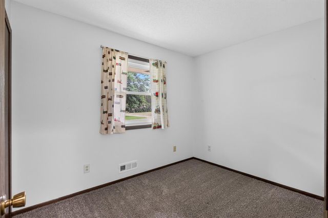 11601 Georgia Avenue N, Champlin, MN 55316