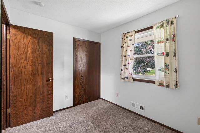 11601 Georgia Avenue N, Champlin, MN 55316