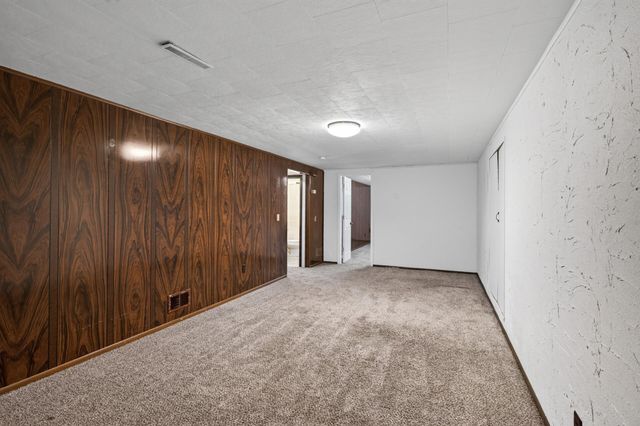 11601 Georgia Avenue N, Champlin, MN 55316
