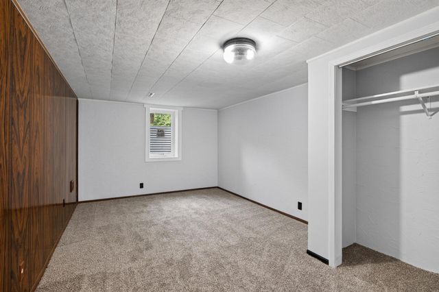 11601 Georgia Avenue N, Champlin, MN 55316