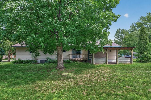 11601 Georgia Avenue N, Champlin, MN 55316