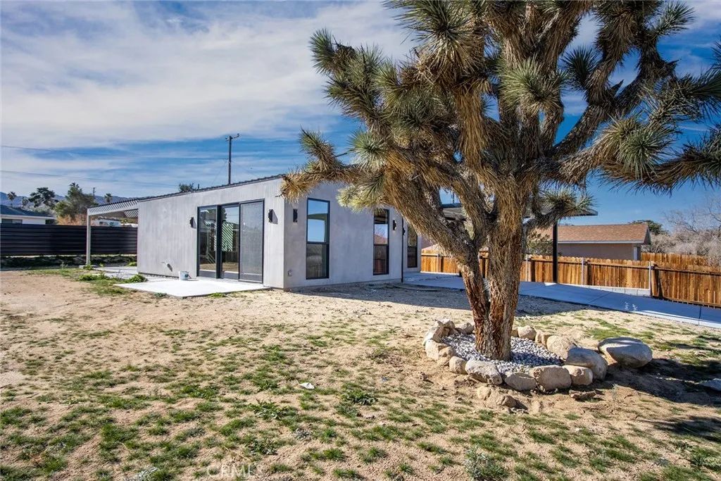 61523 Capilla Drive, Joshua Tree, CA 92252