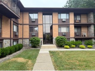 10 Oakwood Terrace 65, New Windsor, NY 12553