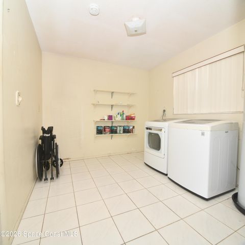 839 Angle Street NE, Palm Bay, FL 32905