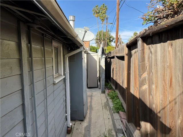 5650 Denny, North Hollywood, CA 91601