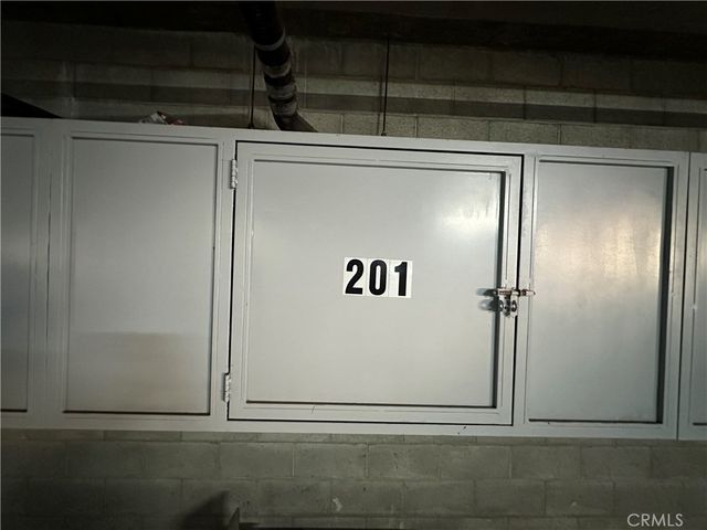 12916 MOORPARK Street 201, Studio City, CA 91406