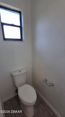 196 W Sandalwood Court, Daytona Beach, FL 32119