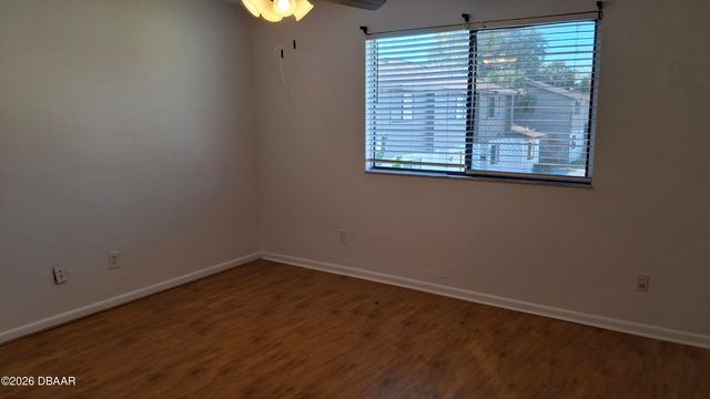 196 W Sandalwood Court, Daytona Beach, FL 32119