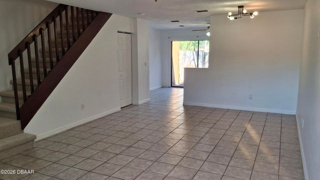 196 W Sandalwood Court, Daytona Beach, FL 32119