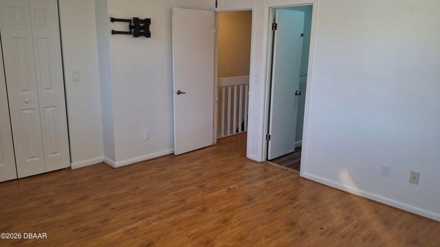 196 W Sandalwood Court, Daytona Beach, FL 32119