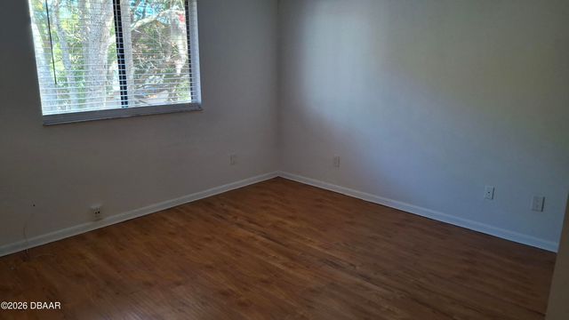 196 W Sandalwood Court, Daytona Beach, FL 32119