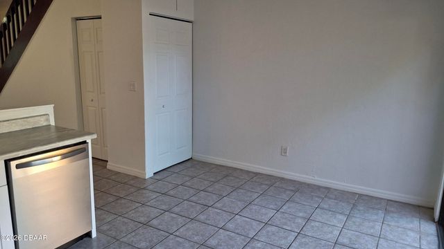 196 W Sandalwood Court, Daytona Beach, FL 32119