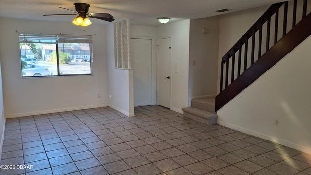 196 W Sandalwood Court, Daytona Beach, FL 32119