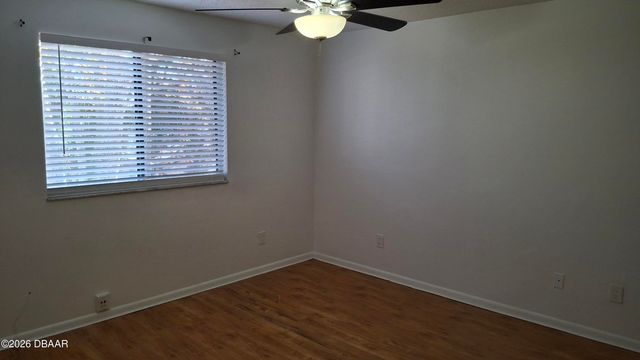 196 W Sandalwood Court, Daytona Beach, FL 32119