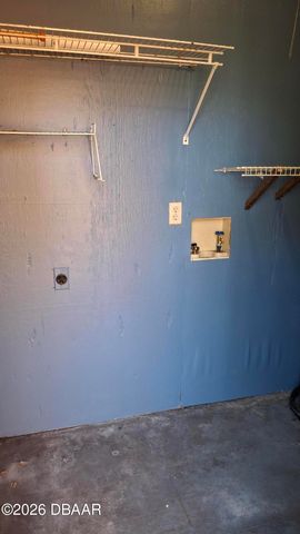 196 W Sandalwood Court, Daytona Beach, FL 32119