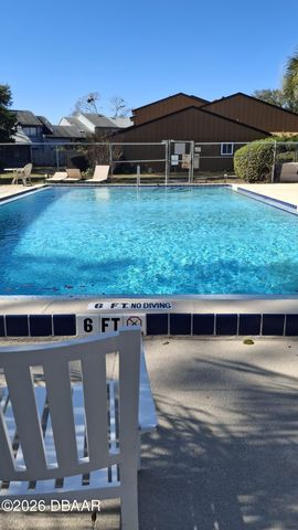 196 W Sandalwood Court, Daytona Beach, FL 32119