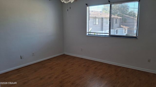 196 W Sandalwood Court, Daytona Beach, FL 32119