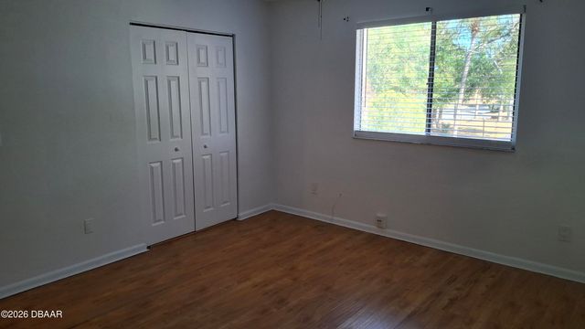 196 W Sandalwood Court, Daytona Beach, FL 32119