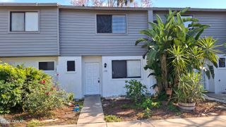 196 W Sandalwood Court, Daytona Beach, FL 32119