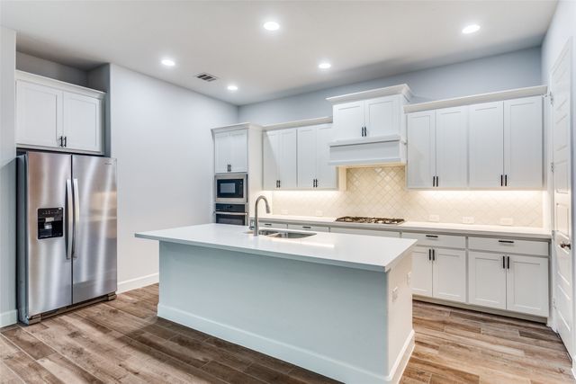 2121 Eastus Lane, Fort Worth, TX 76008