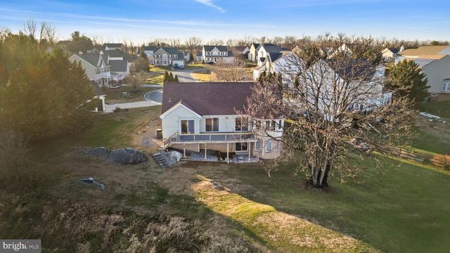 39 TORREY PINES CT, Charles Town, WV 25414