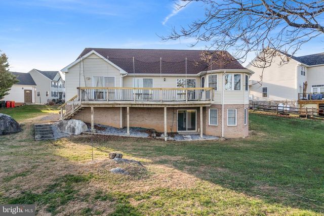 39 TORREY PINES CT, Charles Town, WV 25414