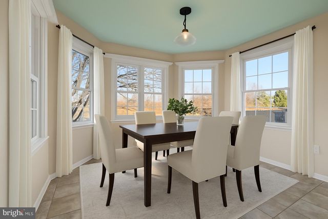 39 TORREY PINES CT, Charles Town, WV 25414