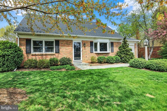 521 HUMMINGBIRD DRIVE, Lititz, PA 17543