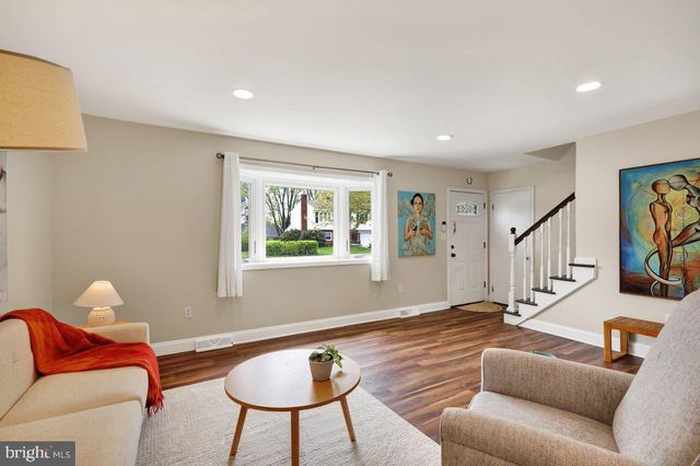 521 HUMMINGBIRD DRIVE, Lititz, PA 17543
