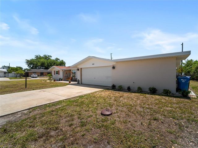 1321 FIR AVENUE, Venice, FL 34285