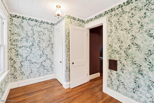 1798 Middlehurst Road, Cleveland Heights, OH 44118