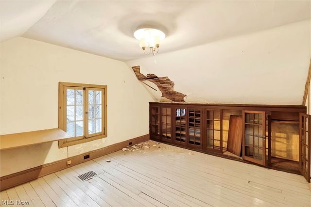 1798 Middlehurst Road, Cleveland Heights, OH 44118