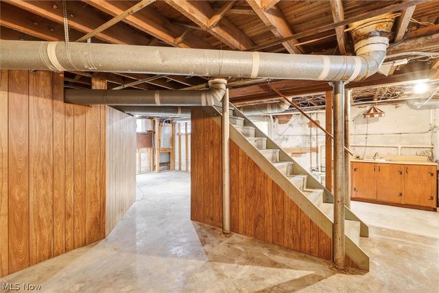 1798 Middlehurst Road, Cleveland Heights, OH 44118