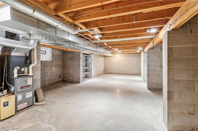 1798 Middlehurst Road, Cleveland Heights, OH 44118