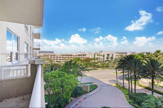 19501 W Country Club Dr 510, Aventura, FL 33180