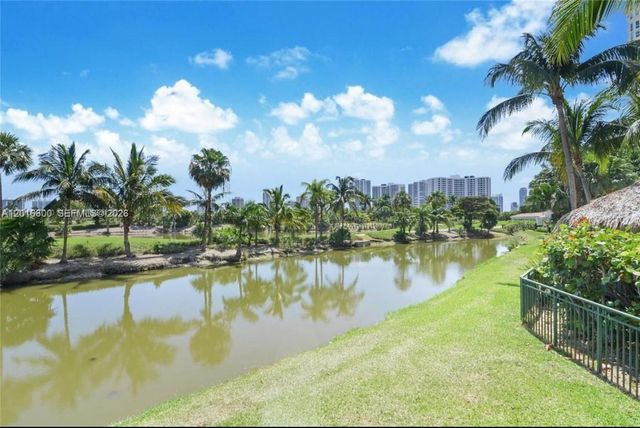 19501 W Country Club Dr 510, Aventura, FL 33180