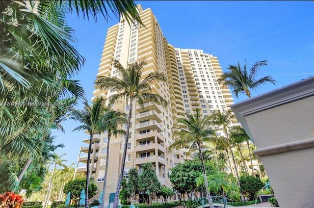 19501 W Country Club Dr 510, Aventura, FL 33180